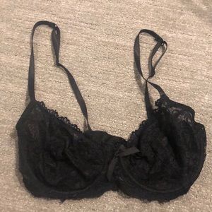 Lace bra with under wire